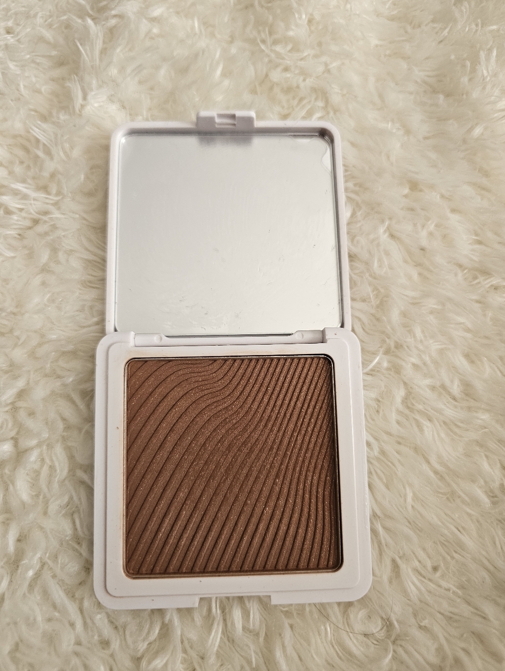 YC collection Shimmery Warm Brown Face Powder - Natural Bronze Glow